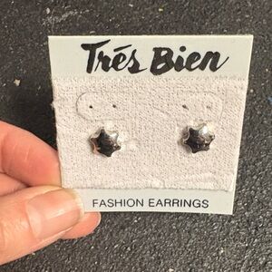 Tres Bien 90s Silver Star Earrings